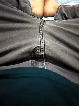 Snapshot of keynokall chatting on 10.05.25 keynokall online show from 10.05.25