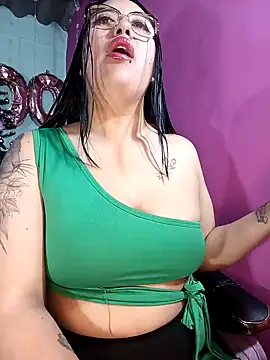 Snapshot of Nathahot69 chatting on 12.29.24 Nathahot69 online show from 12.29.24