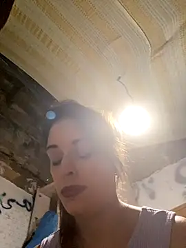 Snapshot of Yasmine47 chatting on 10.02.25 Yasmine47 online show from 10.02.25