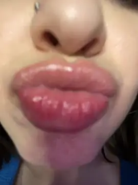 EllyBigTits online show from 02.19.25