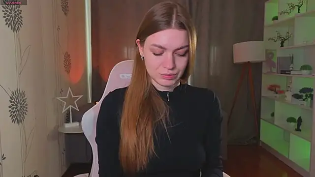 Snapshot of Lovella_Lips chatting on 03.30.26 Lovella Lips online show from 03.30.26