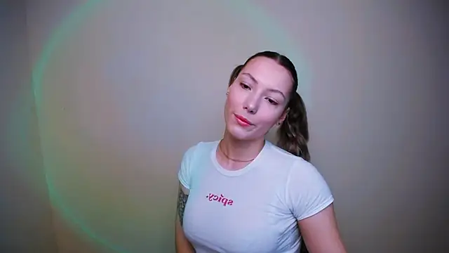 VanessaMay  online show from 12.25.24