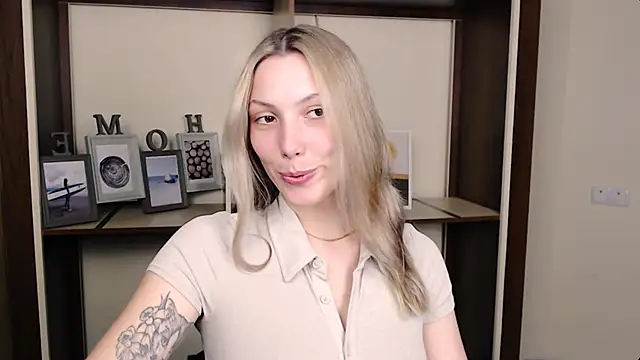 VanessaMay  online show from 03.25.26