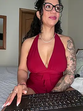 soli-lov online show from 02.14.25