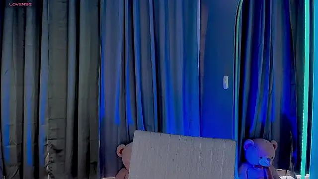 gatitavenecis online show from 12.28.24