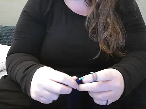 Snapshot of MarthaBriest chatting on 02.08.25 MarthaBriest online show from 02.08.25