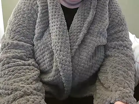 Snapshot of MarthaBriest chatting on 02.11.25 MarthaBriest online show from 02.11.25