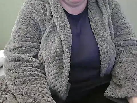 Snapshot of MarthaBriest chatting on 02.13.25 MarthaBriest online show from 02.13.25