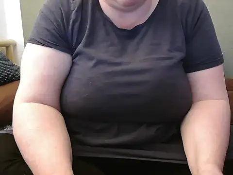 Snapshot of MarthaBriest chatting on 03.08.25 MarthaBriest online show from 03.08.25