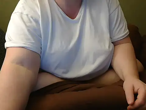 Snapshot of MarthaBriest chatting on 03.10.25 MarthaBriest online show from 03.10.25