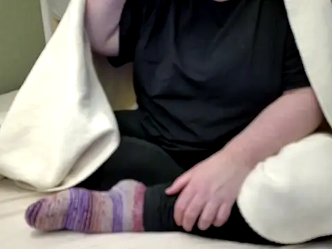 Snapshot of MarthaBriest chatting on 10.16.25 MarthaBriest online show from 10.16.25