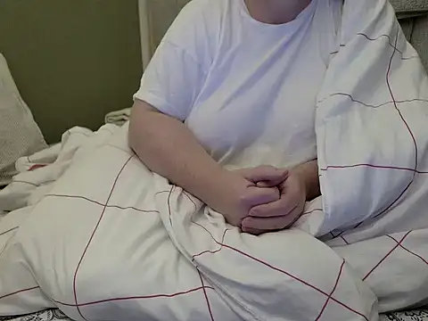 Snapshot of MarthaBriest chatting on 11.08.25 MarthaBriest online show from 11.08.25