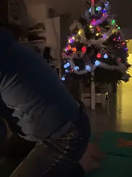 Snapshot of lucboyslam chatting on 12.14.24 lucboyslam online show from 12.14.24