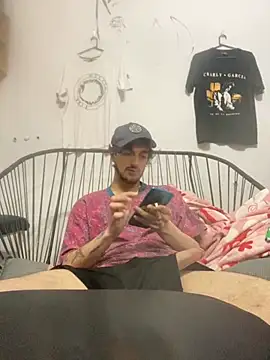 Snapshot of Tomito14 chatting on 09.14.25 Tomito14 online show from 09.14.25