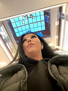 Snapshot of Tisha_Busty chatting on 11.21.25 Tisha Busty online show from 11.21.25