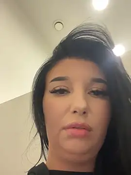 Tisha Busty online show from 12.22.25