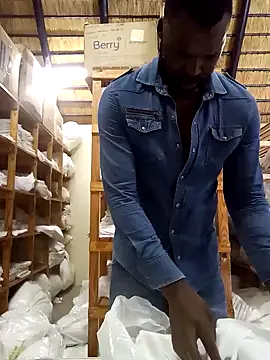 Snapshot of Touch_mysoul chatting on 01.19.25 Touch mysoul online show from 01.19.25