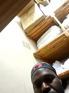 Snapshot of Touch_mysoul chatting on 11.25.25 Touch mysoul online show from 11.25.25