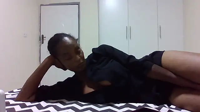 Snapshot of sweets_80 chatting on 12.13.25 sweets 80 online show from 12.13.25