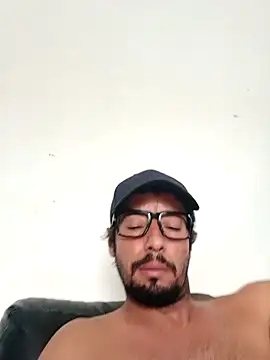 Snapshot of 2024gaelpiroca chatting on 10.07.25 2024gaelpiroca online show from 10.07.25