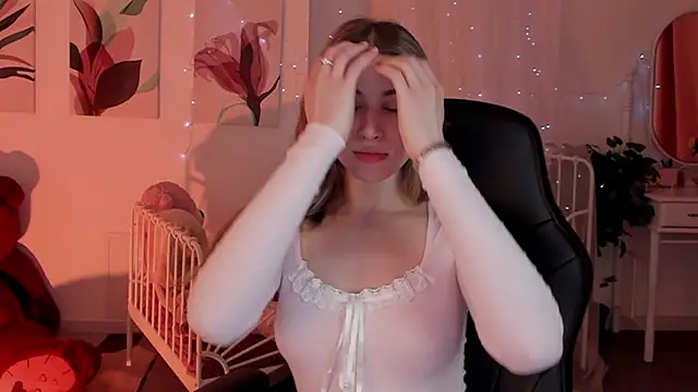 EllieCutes online show from 01.18.25