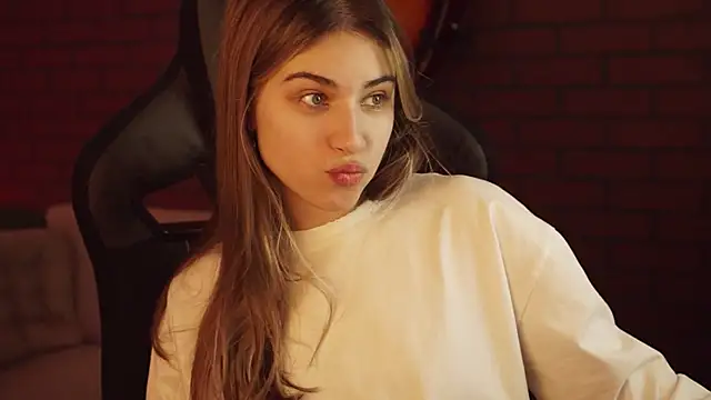 EllieCutes online show from 02.17.25