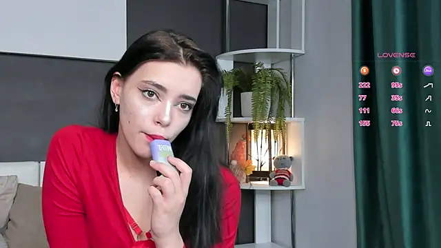 Snapshot of WildaBendell chatting on 01.19.25 WildaBendell online show from 01.19.25