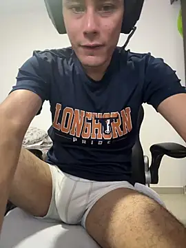 Huge latin cock online show from 04.20.26