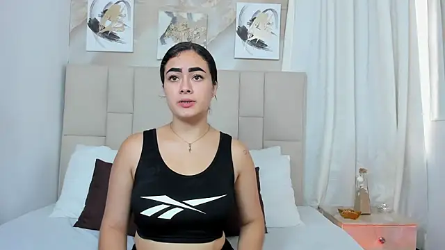 Snapshot of Jaslyn__Smith chatting on 12.19.24 Jaslyn Smith online show from 12.19.24