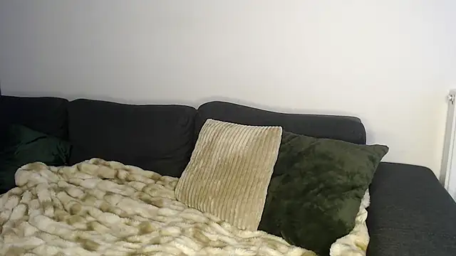 Snapshot of ElizabethAC chatting on 01.27.25 ElizabethAC online show from 01.27.25