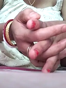 miss-Riy online show from 11.13.25