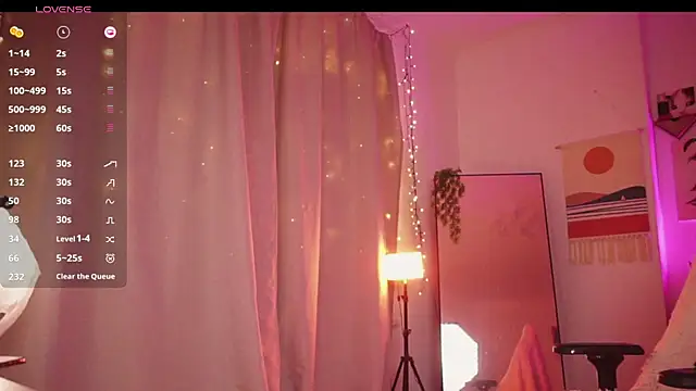 Elly Caramelly online show from 12.17.25