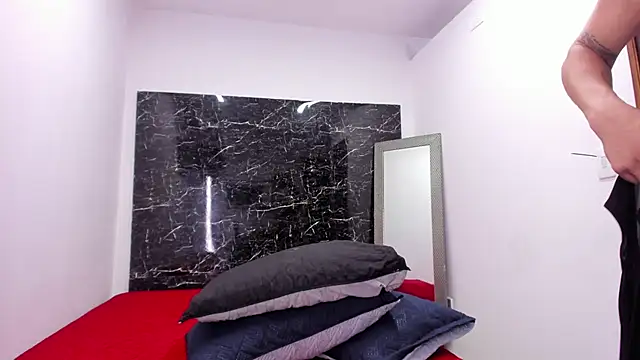 Analiasmith89 online show from 02.24.26