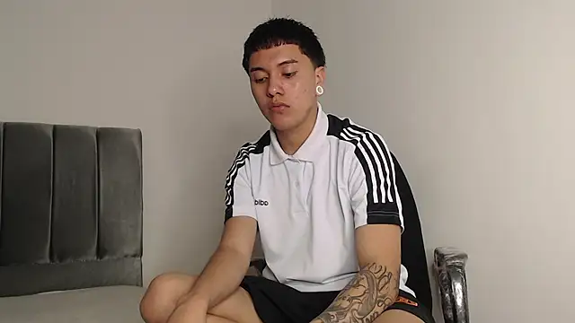 alex-lover online show from 10.22.25