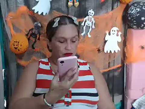 mom son dirty online show from 10.21.25