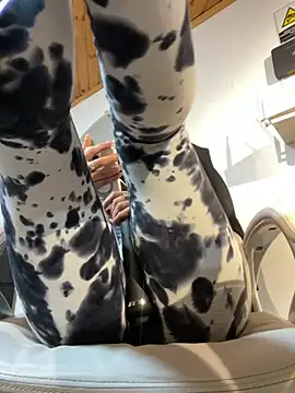 Milff parkerrr online show from 03.07.25