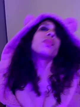 PeacockGoddess online show from 09.17.25