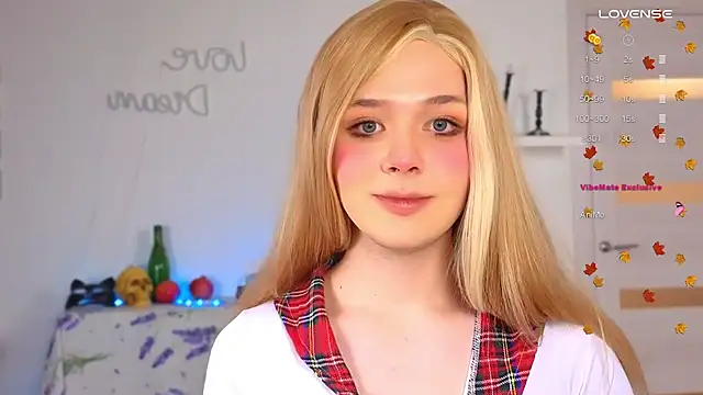  yourFoxy  online show from 10.31.25