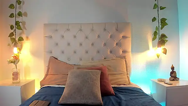 Isabella Flowers online show from 01.18.26