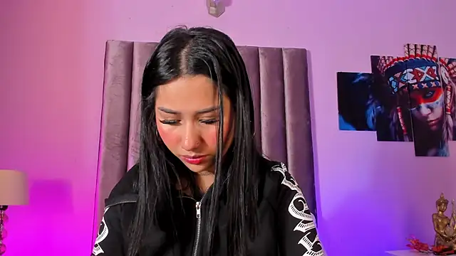 Snapshot of Isabella_Flowers chatting on 04.01.26 Isabella Flowers online show from 04.01.26