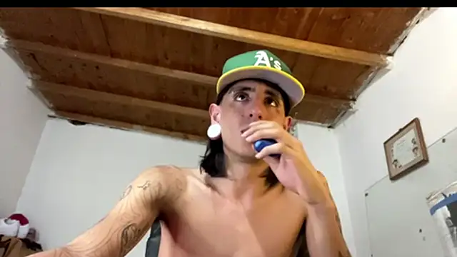 Matthew Dixonn online show from 01.28.25