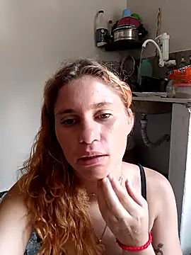 Snapshot of Scarlett-Leh chatting on 12.20.24 Scarlett-Leh online show from 12.20.24