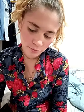 Snapshot of Scarlett-Leh chatting on 01.20.25 Scarlett-Leh online show from 01.20.25