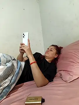 Snapshot of Scarlett-Leh chatting on 09.14.25 Scarlett-Leh online show from 09.14.25