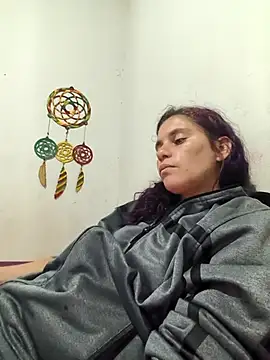 Snapshot of Scarlett-Leh chatting on 09.25.25 Scarlett-Leh online show from 09.25.25