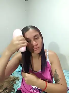 Snapshot of Scarlett-Leh chatting on 10.17.25 Scarlett-Leh online show from 10.17.25