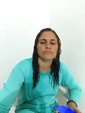 Snapshot of Scarlett-Leh chatting on 12.03.25 Scarlett-Leh online show from 12.03.25