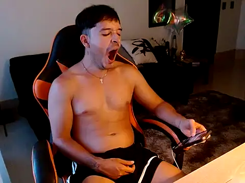 Snapshot of zeth_666 chatting on 10.15.25 zeth 666 online show from 10.15.25