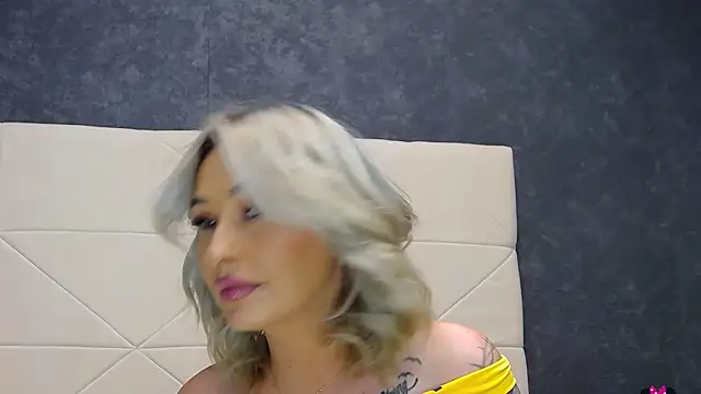 IssaSmith online show from 03.19.26