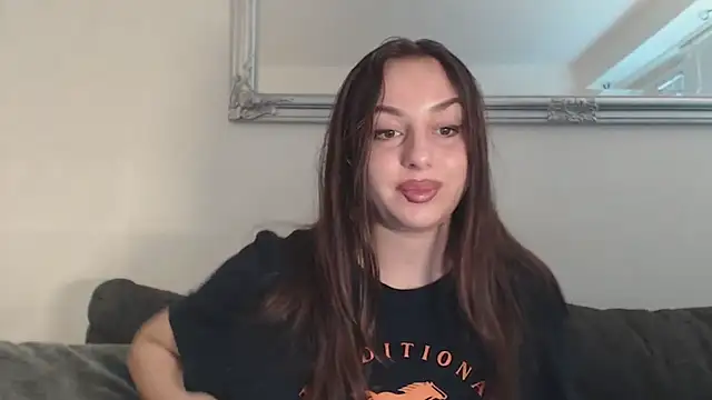 courtneyPerfect online show from 12.19.24